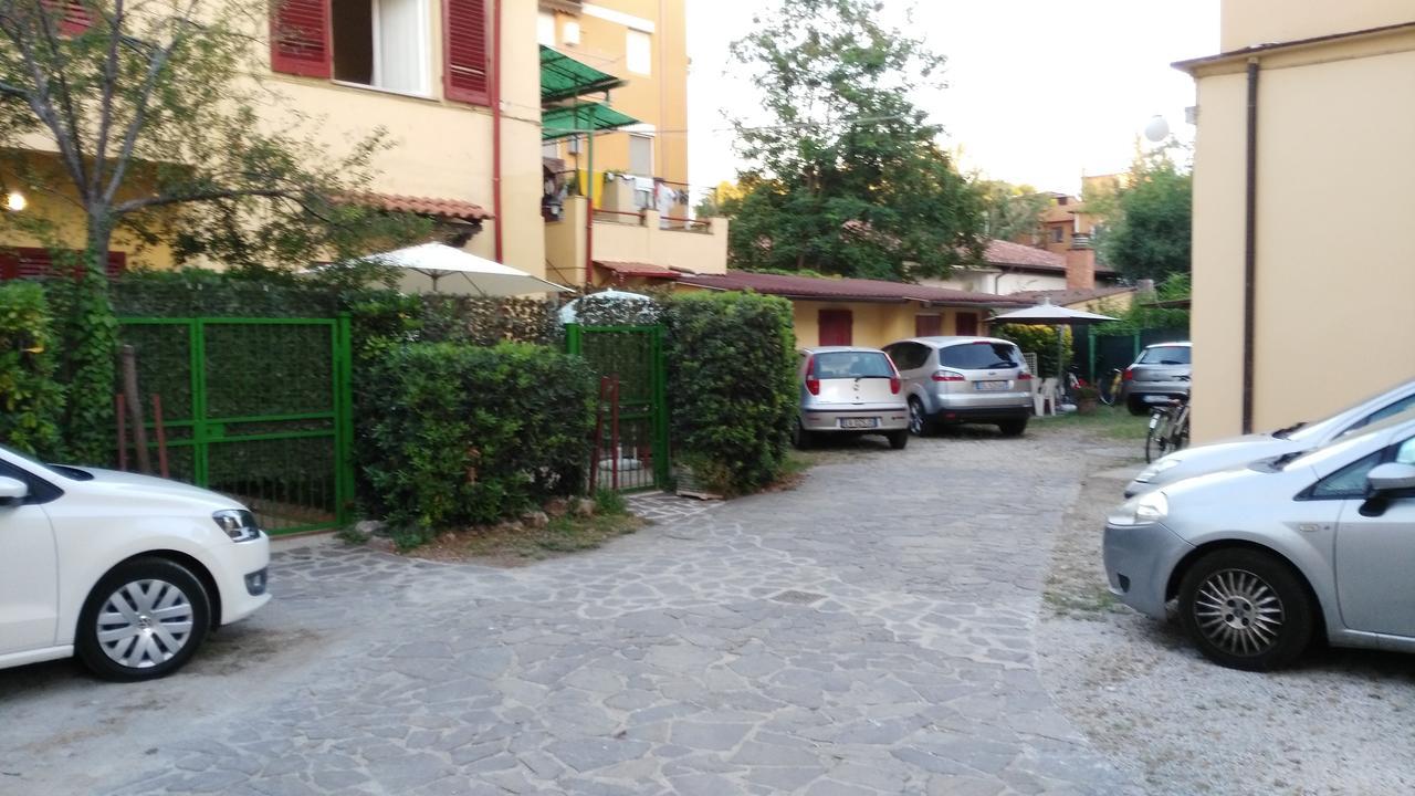 Residence Hotel Vittoria Tirrenia Eksteriør billede