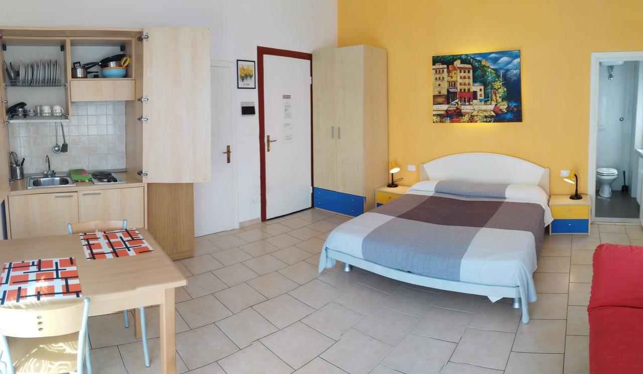 Residence Hotel Vittoria Tirrenia Eksteriør billede